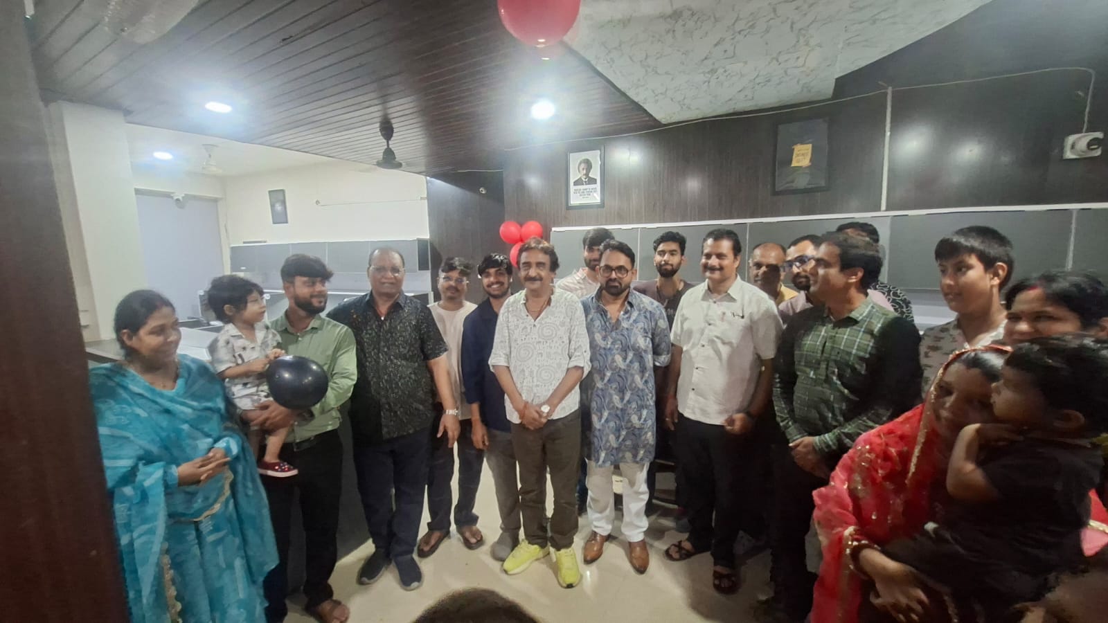 विजयनगर में एकलव्य लाइब्रेरी का शुभारंभ,यश भारत संस्थापक आशीष शुक्ला और पर्व जयसवाल ने किया उद्घाटन 3 1787499036 WhatsApp Image 2026 08 23 at 19.55.02
