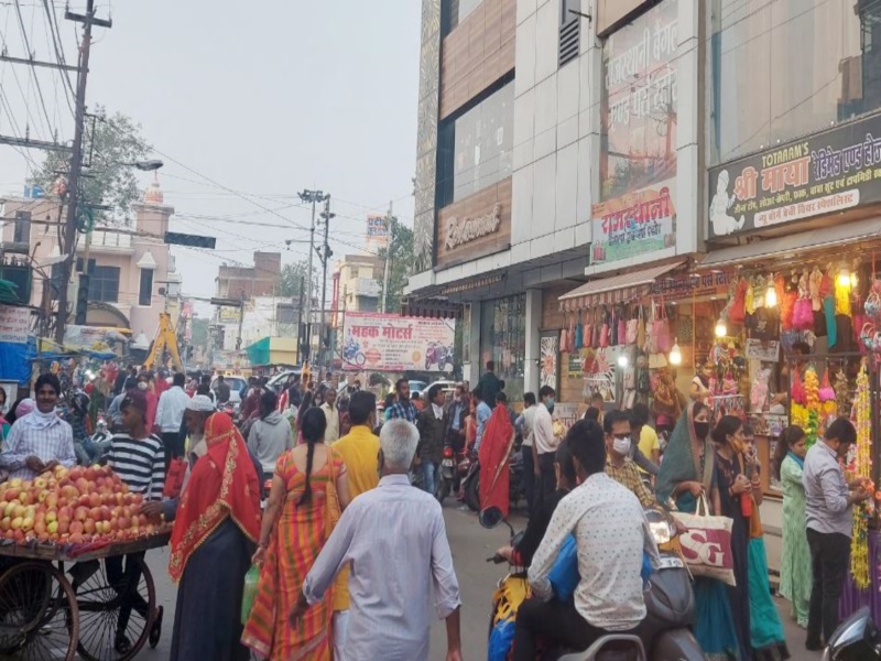 राजधानी के बाजारों में हादसे का खतरा 2 1791966417 WhatsApp Image 2026 10 14 at 08.58.05
