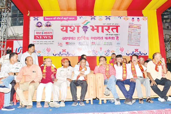 जनसैलाब के बीच आस्था के साथ निकला ऐतिहासिक मुख्य दशहरा चल समारोह 6 1792579184 010